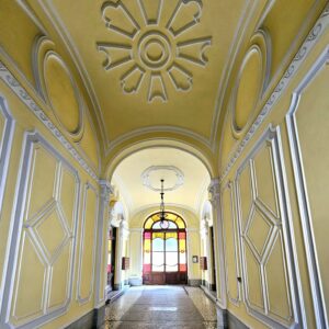androne di casa in vendita torino via avogadro