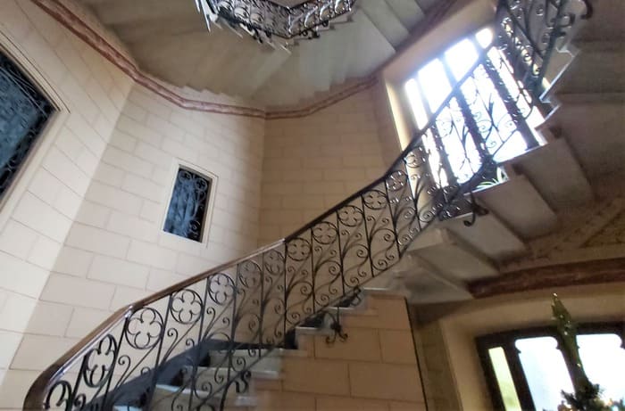 scale di ufficio in affitto torino via susa