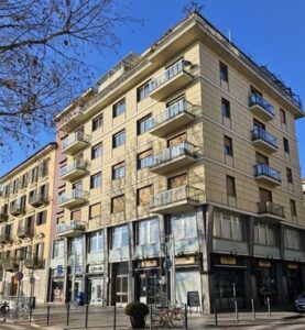 facciata di appartament oin vendita torino corso inghilterra