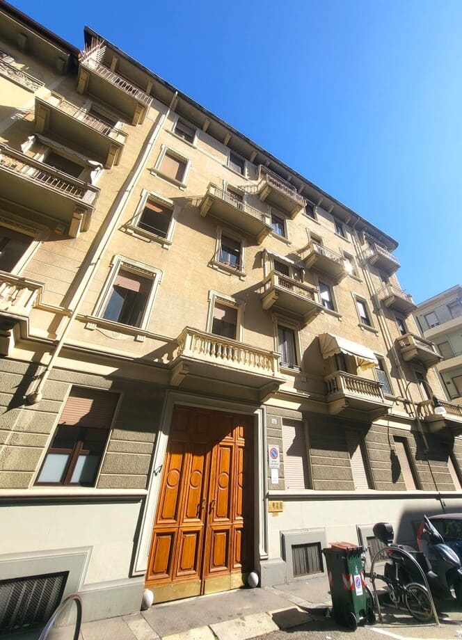 Facciata di casa in affitto via Grassi 10 Torino