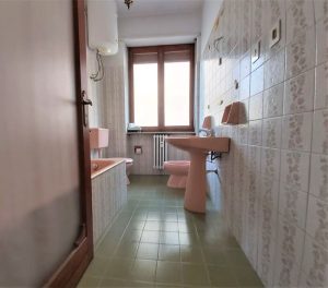 bagno di appartamento in affitto via duchessa jolanda torino