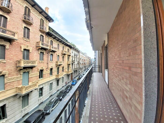 Balcone di appartamento in affitto via duchessa jolanda torino