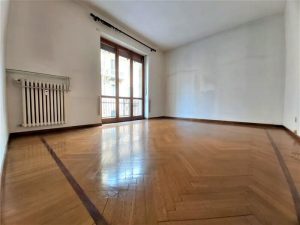 salone di appartamento in affitto via duchessa jolanda torino