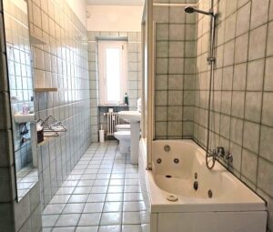 bagno di appartamento iin affitto torino via Migliara