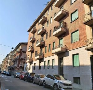 facciata di casa in affitto torino san donato