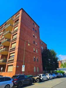 Facciata di appartamento in affitto Torino via Grattoni 7