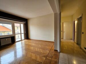 salone di casa in affitto torino via migliara