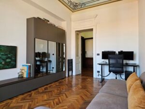 Soggiorno di appartamento in vendita torino via Avogadro
