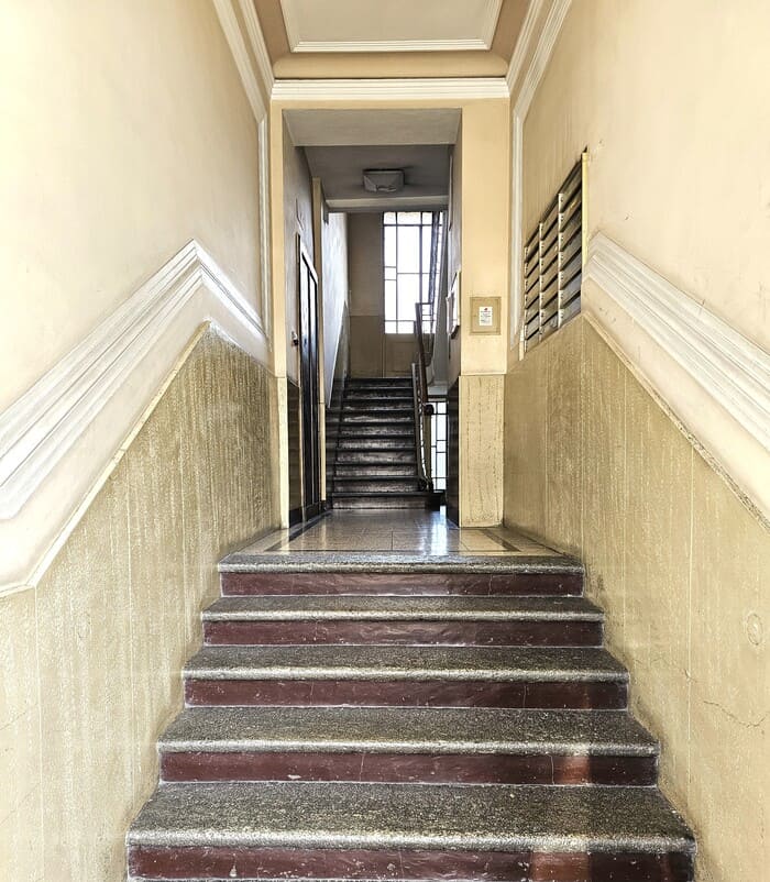 scale di casa in vendita in corso Emilia 34 torino