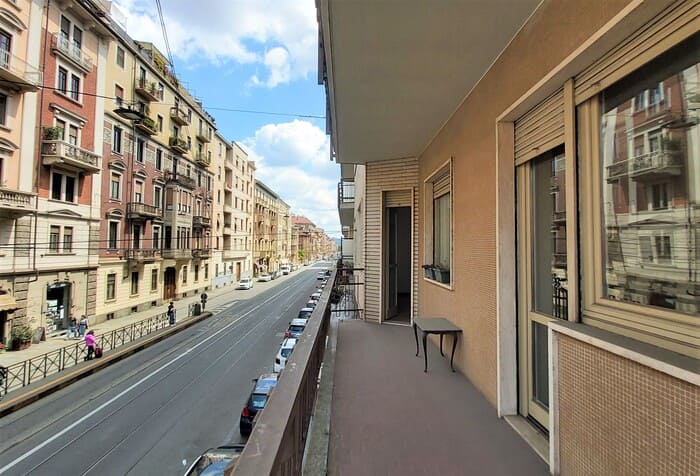 balcone di casa in vendita torino via cibrario