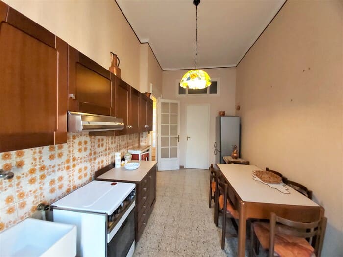 cucina di appartamento in vendita via duchessa jolanda torino