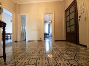ingresso di appartamento in vendita via duchessa jolanda torino