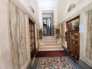 scale di appartamento in vendita via duchessa jolanda torino