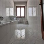 sala da bagno di appartamento in vendita via duchessa jolanda Torino