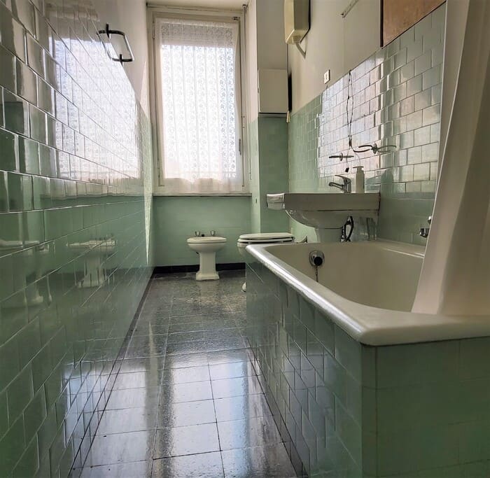 bagno di casa in affitto via bossi Torino