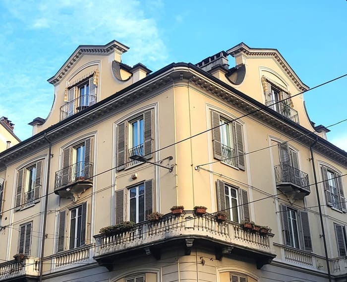 angolo facciata di casa in vendita via Madama Cristina 19 Torino