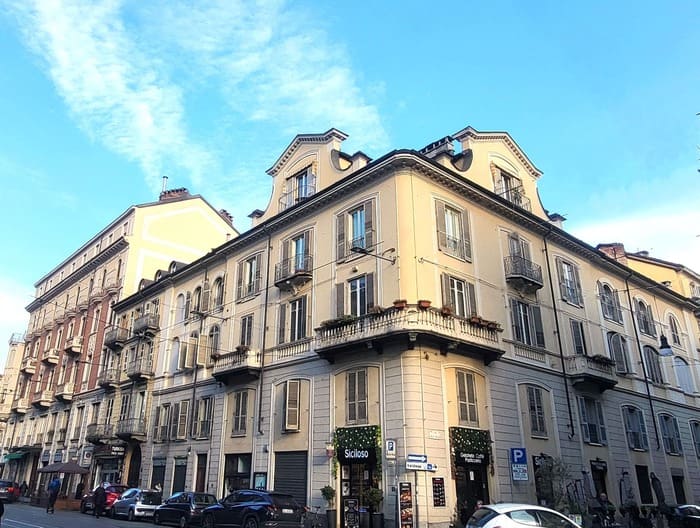 facciata di casa in vendita via Madama Cristina 19 Torino