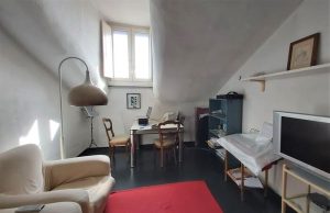 soggiorno di mansarda in vendita torino via cibrario