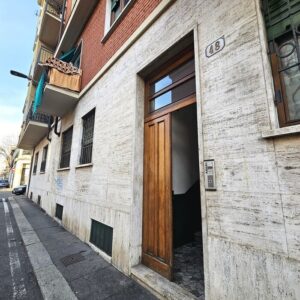 ingresso di palazzina in vendita torino zona aurora