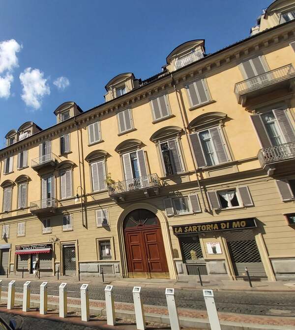 facciata di casa in vendita a torino quadrilatero