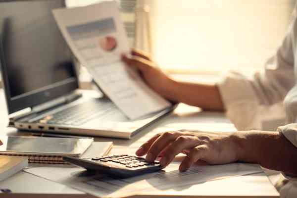 Valutazione scritta con analisi comparativa di mercato
