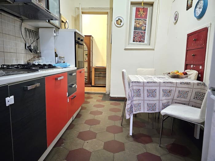 Cucina di casa in vendita uso investimento via Cialdini Torino