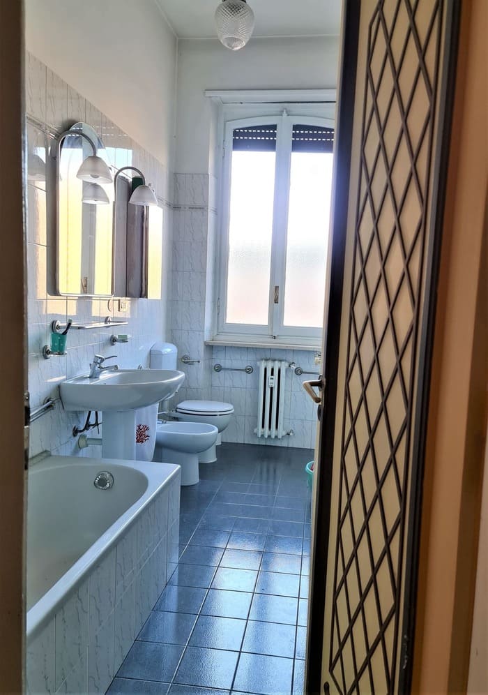 bagno di casa in vendita torino via bagetti