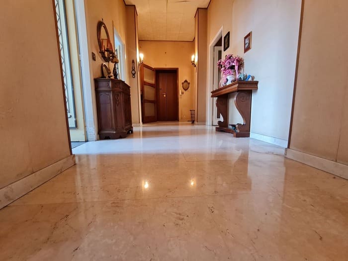 corridoio di casa in vendita torino via bagetti 20