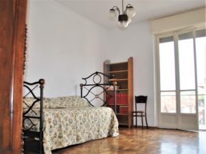camera appartamento in via casalis torino