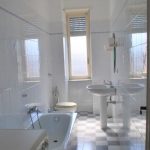 bagno appartamento in via casalis torino
